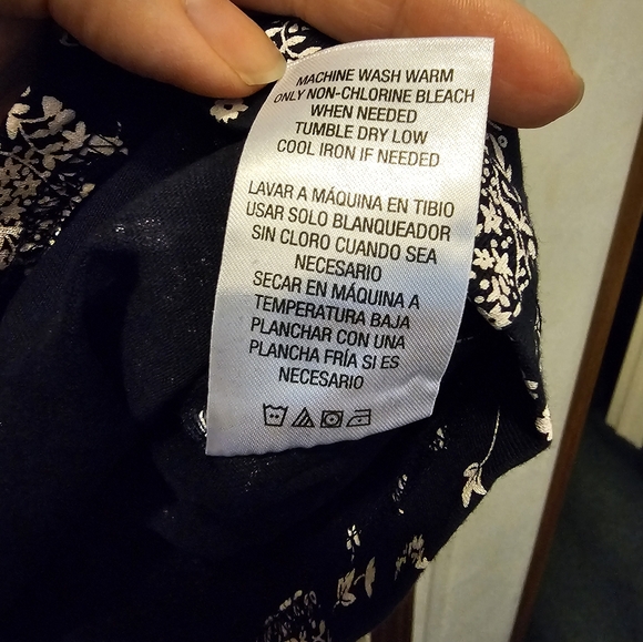 EUC Basic Editions Floral Paisley Top - 1X - Picture 6 of 6